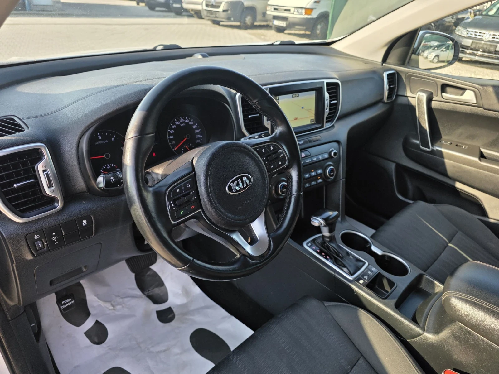 Kia Sportage 1.7CRDi 141kc NAVi KAMERA Лизинг, снимка 9 - Автомобили и джипове - 55935377
