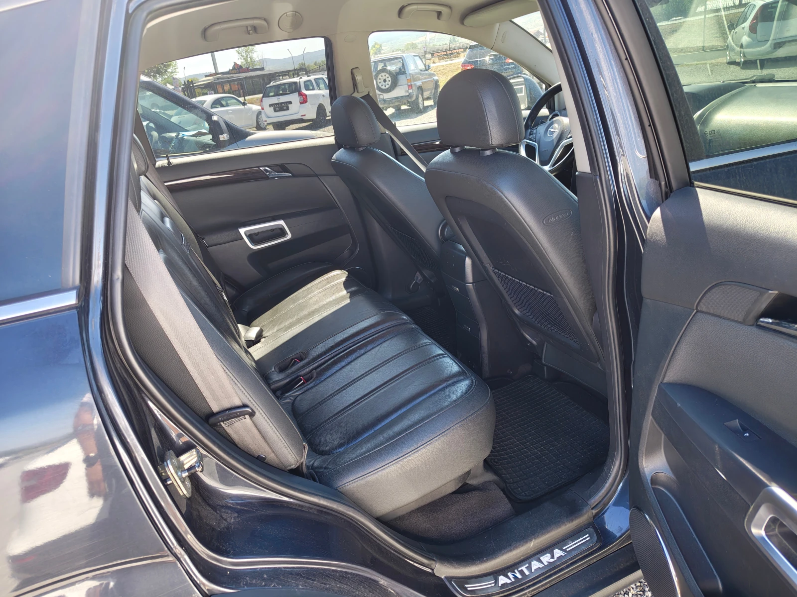 Opel Antara 2.0 CDTI, снимка 9 - Автомобили и джипове - 55960074