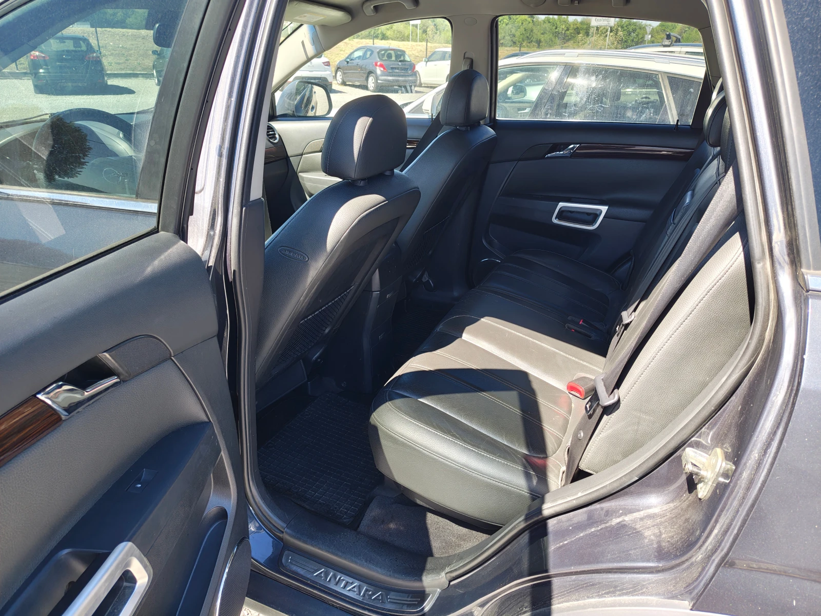 Opel Antara 2.0 CDTI, снимка 12 - Автомобили и джипове - 55960074