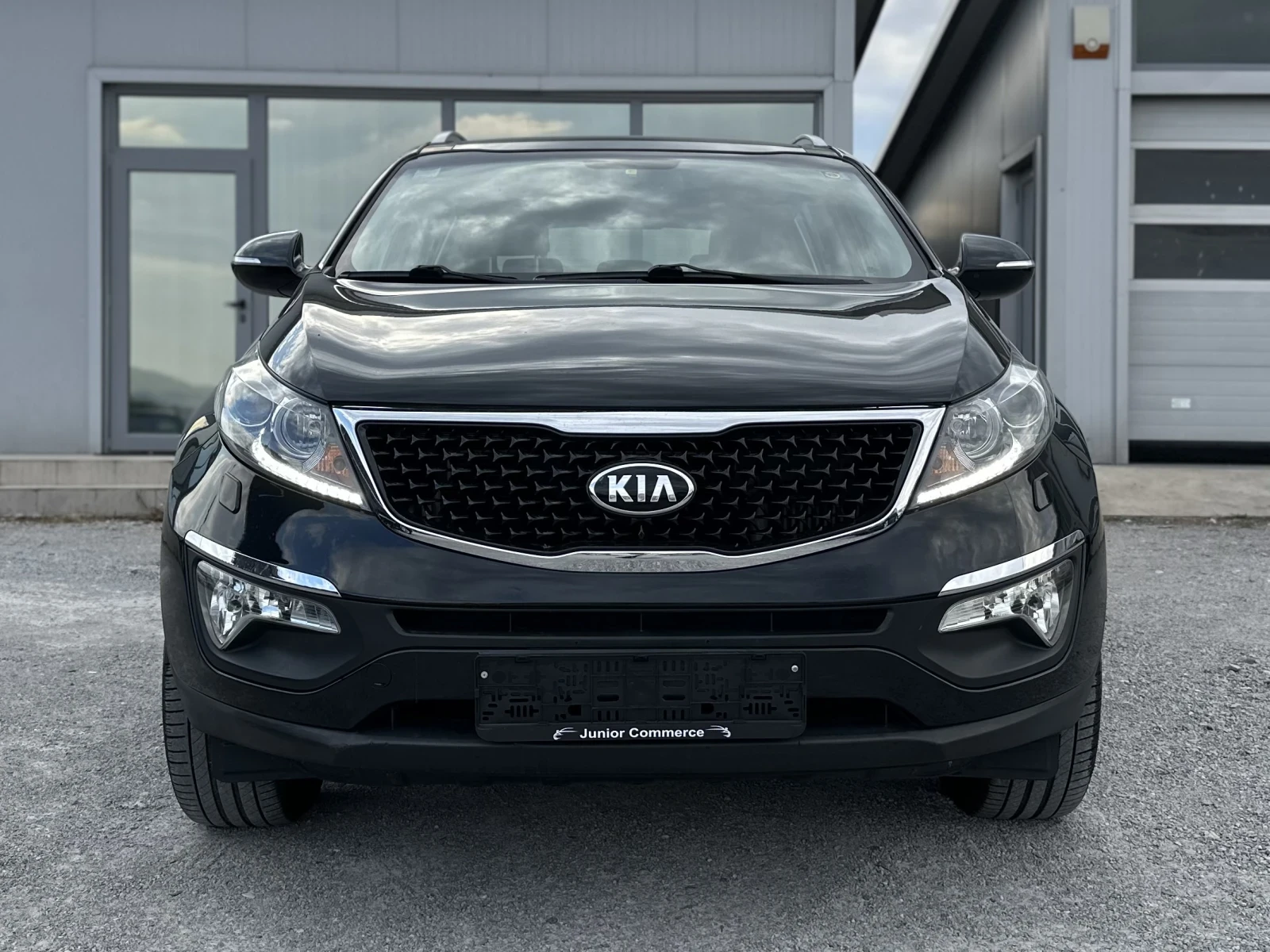 Kia Sportage 1.7CRDI-ЛЕД-КОЖА-КАМЕРА-НАВИ, снимка 2 - Автомобили и джипове - 56151273