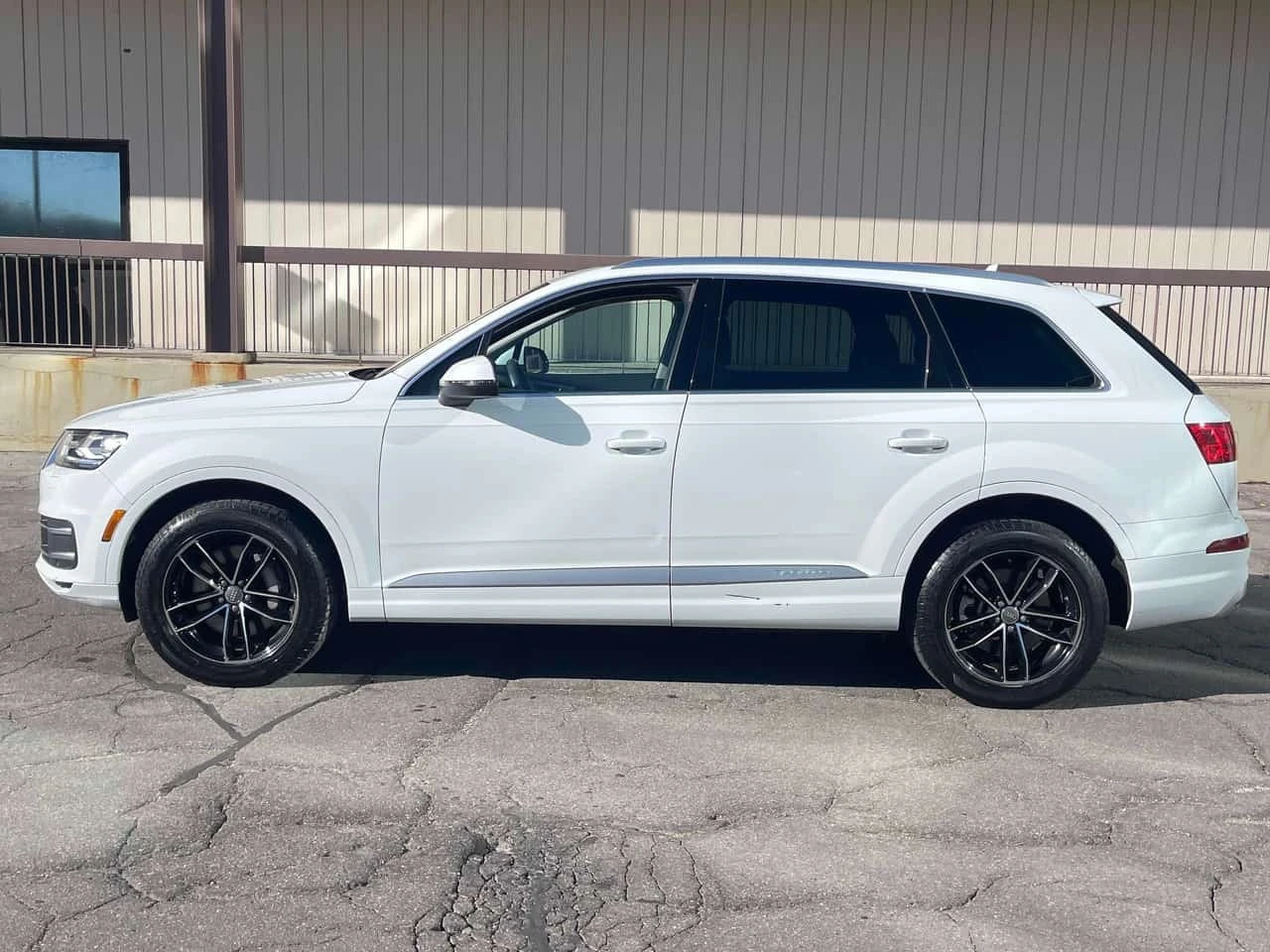 Audi Q7 * 3.0T Komfort * CARFAX * ���� �� �� | Mobile.bg � ����������� 3