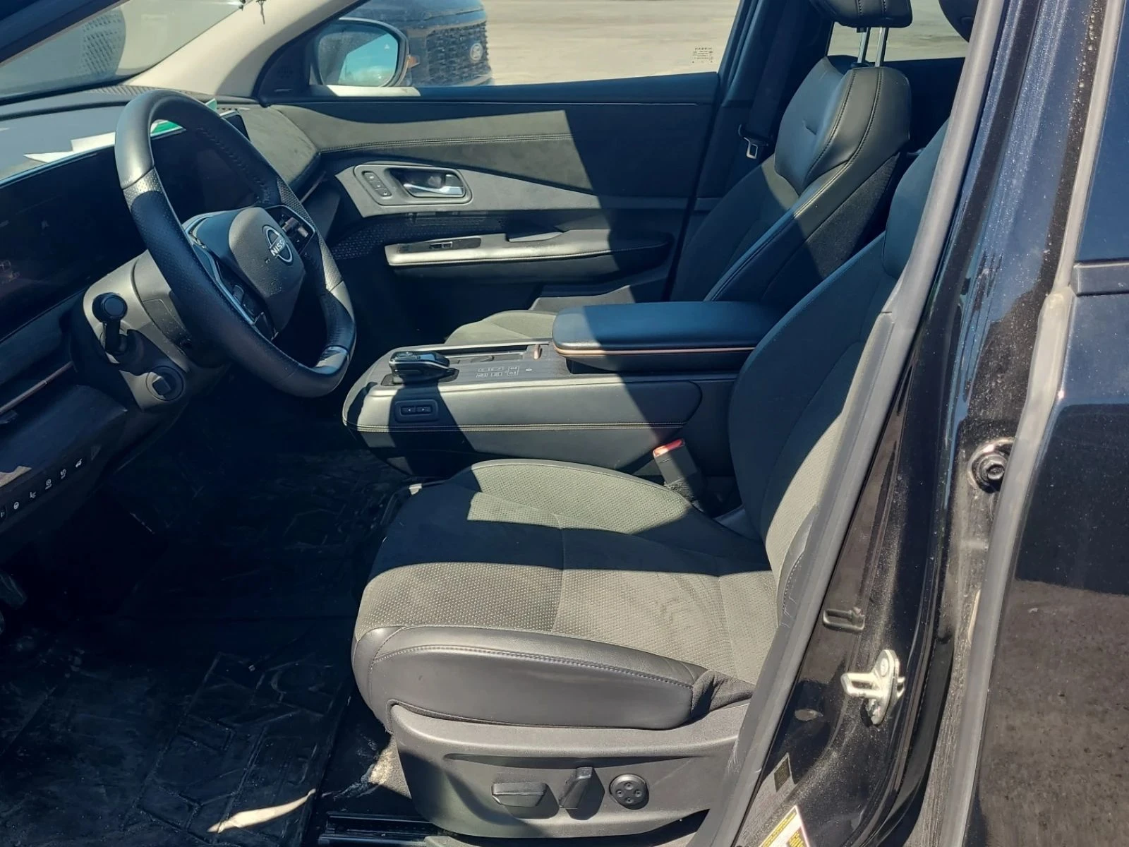 Nissan Ariya, снимка 7 - Автомобили и джипове - 56716917