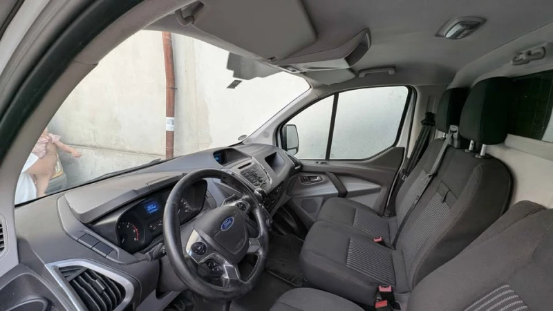 Ford Transit Custom, снимка 9 - Бусове и автобуси - 51956203