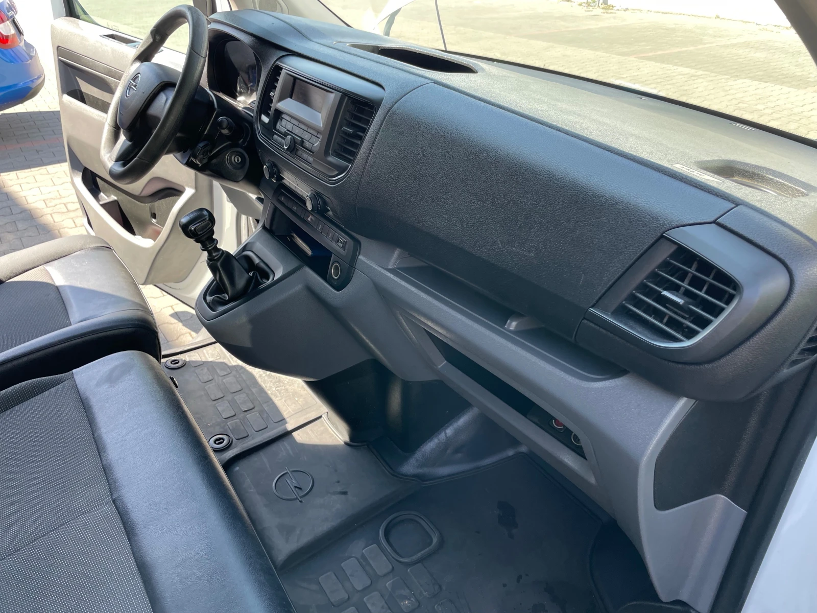 Opel Vivaro 2 0 hdl, снимка 12 - Бусове и автобуси - 56085563