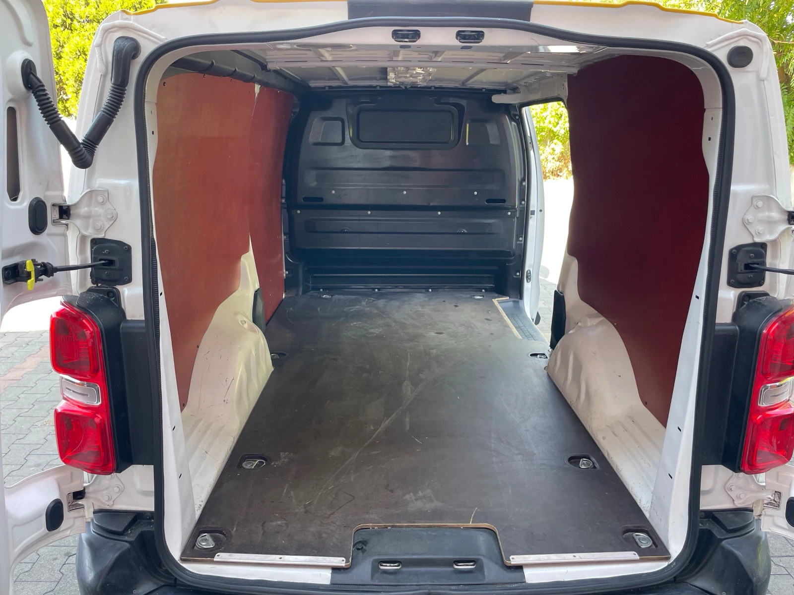 Opel Vivaro 2 0 hdl, снимка 10 - Бусове и автобуси - 56085563