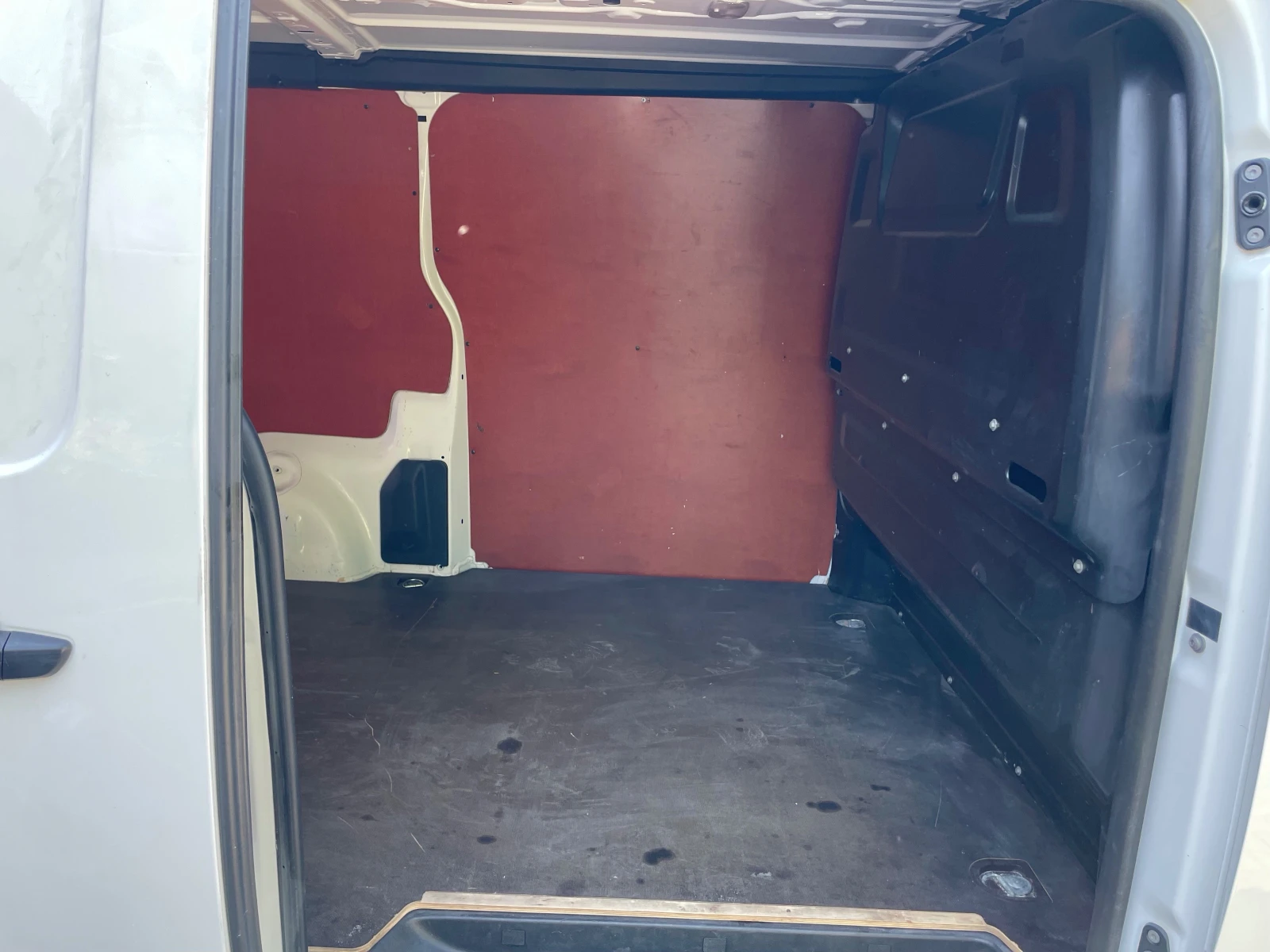 Opel Vivaro 2 0 hdl, снимка 9 - Бусове и автобуси - 56085563