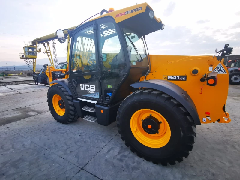 Телескопичен товарач JCB 541-70 AGRI SUPER лизинг с първонач. вноска 20% , снимка 9 - Селскостопанска техника - 48885288