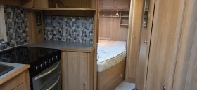 Каравана Други Lunar Ultima, снимка 12