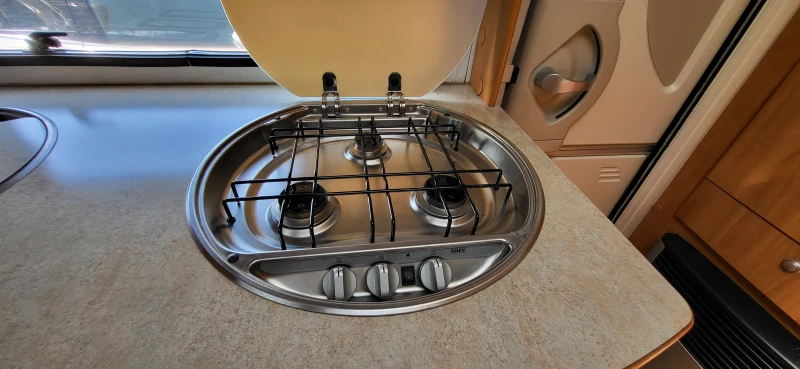 Каравана HYMER / ERIBA 2006, снимка 7 - Каравани и кемпери - 51768217