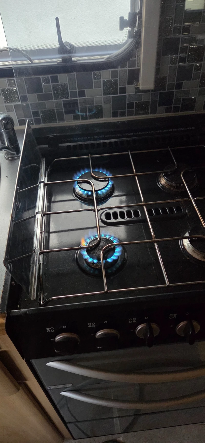 Каравана Други Lunar Ultima, снимка 16 - Каравани и кемпери - 52628565