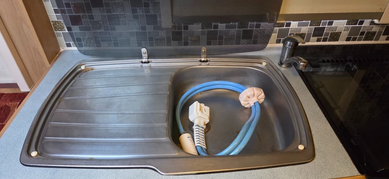 Каравана Други Lunar Ultima, снимка 14 - Каравани и кемпери - 52628565