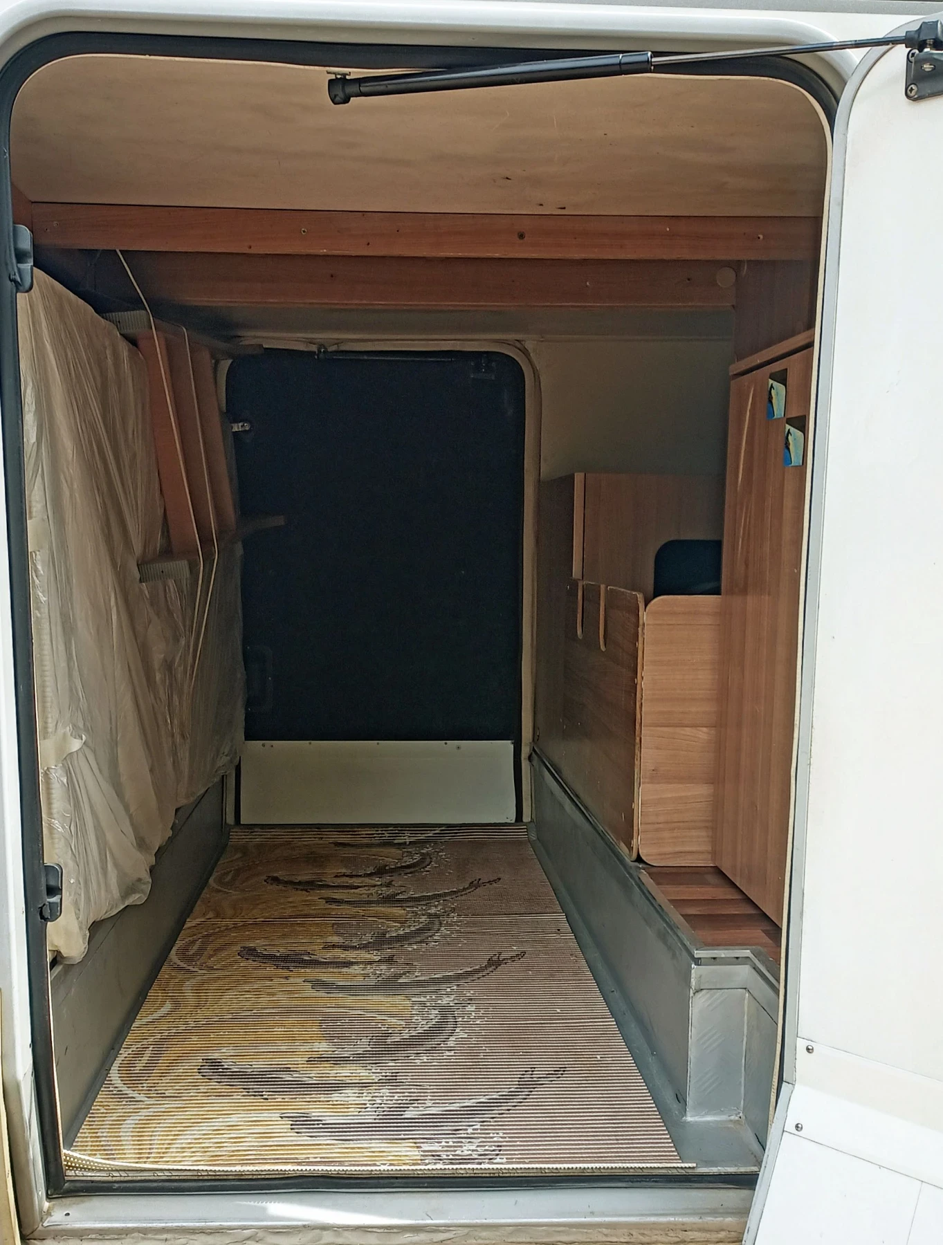 Кемпер HYMER / ERIBA EXSIS-I, снимка 6 - Каравани и кемпери - 53355022