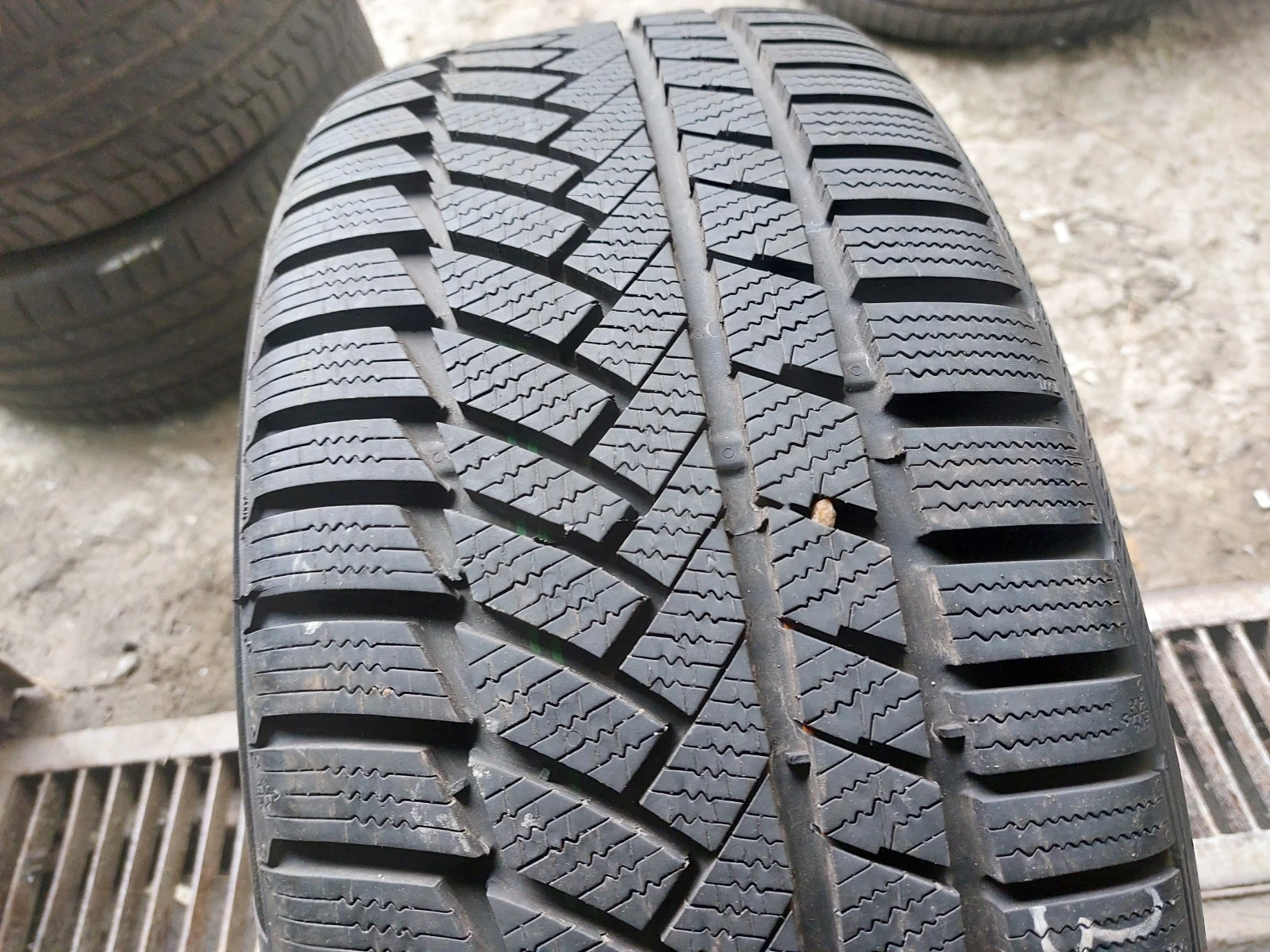 ���� 235/35R19 | Mobile.bg � ����������� 3