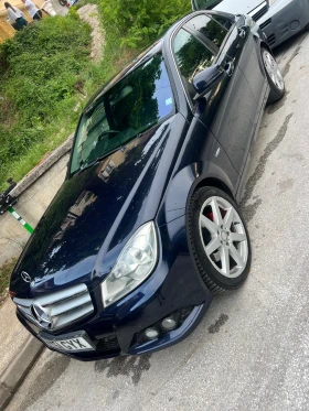Mercedes-Benz 220 C220, снимка 2