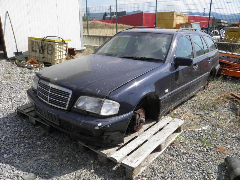 Mercedes-Benz C 220 CDI, снимка 1 - Автомобили и джипове - 41747822