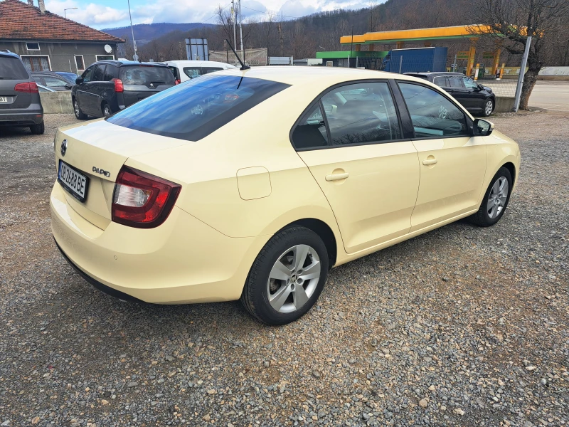 Skoda Rapid 1.6TDI* КЛИМАТРОНИК* ПАРКТРОНИК* EURO6, снимка 2 - Автомобили и джипове - 48329333