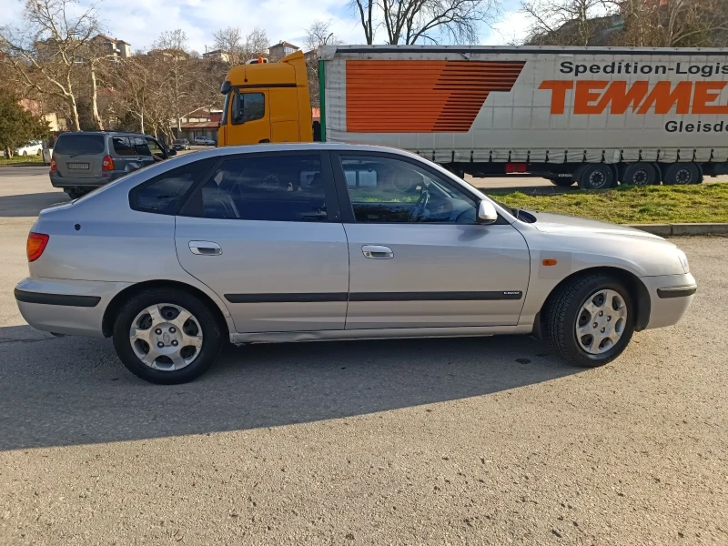 Hyundai Elantra 2.0 CRDI 112кс, снимка 4 - Автомобили и джипове - 49493323