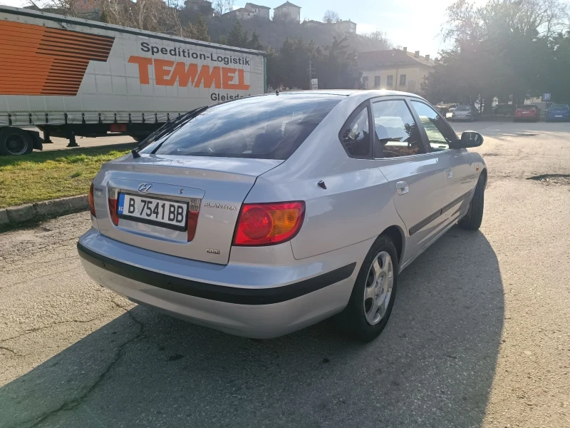 Hyundai Elantra 2.0 CRDI 112кс, снимка 7 - Автомобили и джипове - 49493323