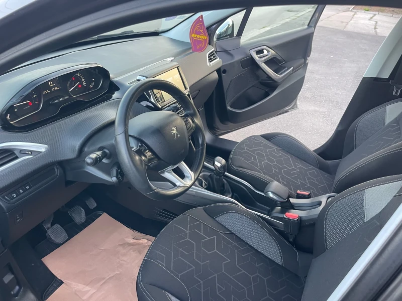 Peugeot 2008 1.2VTI LED, снимка 10 - Автомобили и джипове - 52640536