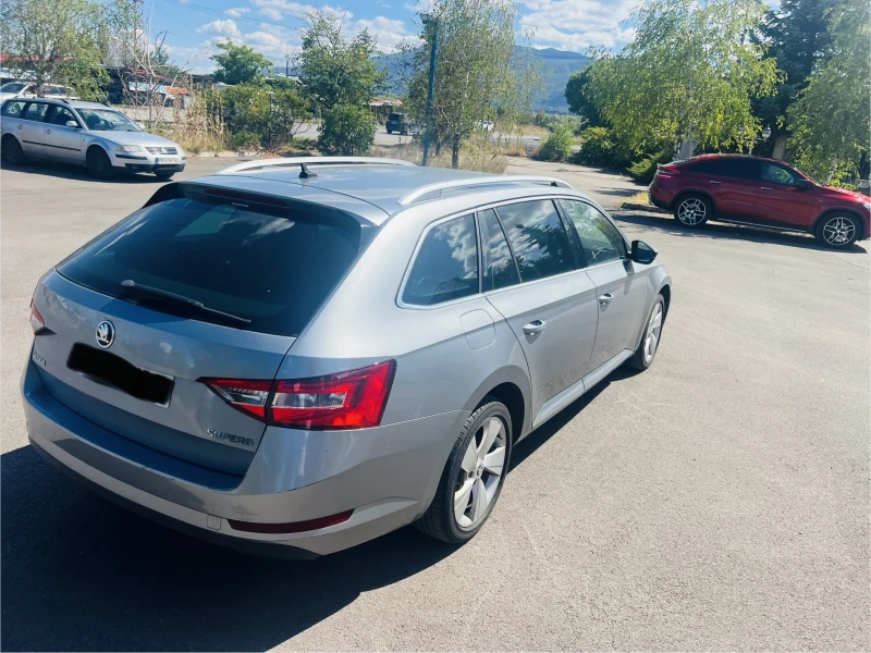 Skoda Superb 2.0 150 автомат, снимка 6 - Автомобили и джипове - 52415368