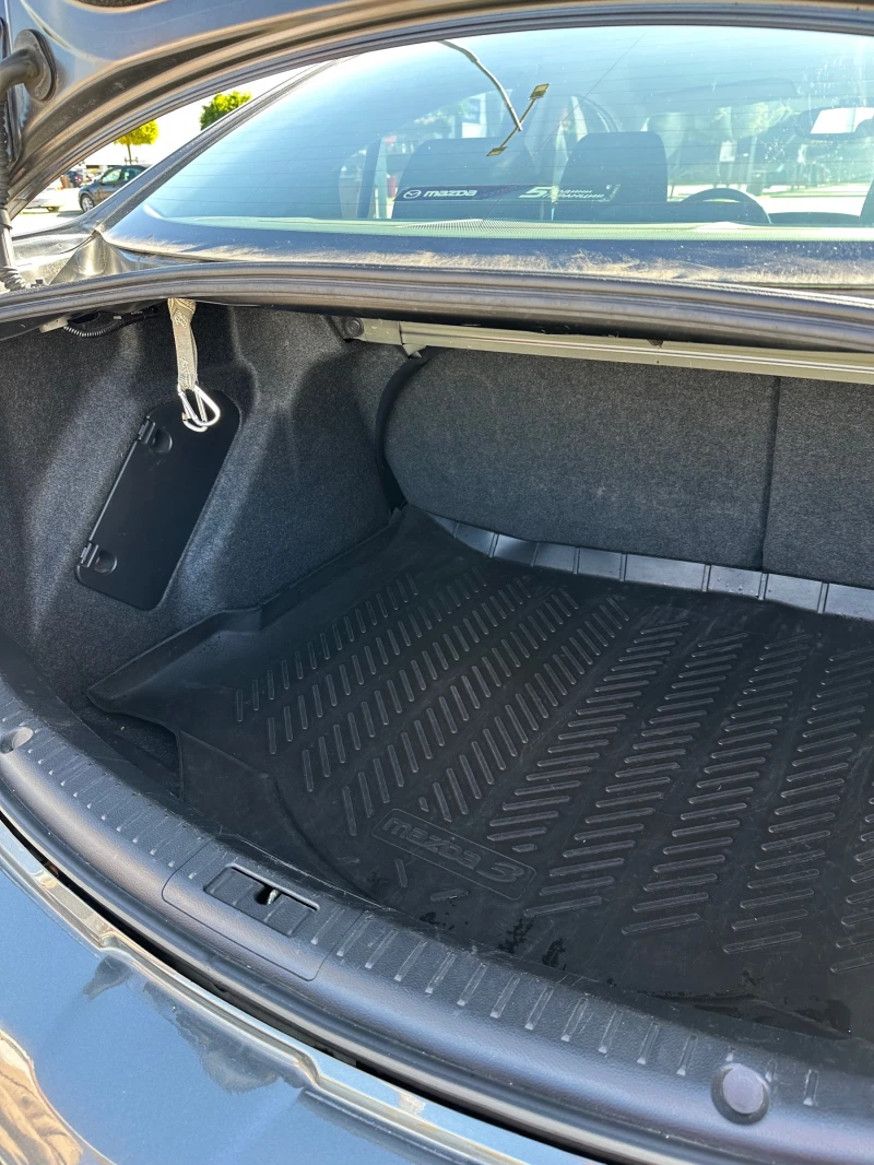 Mazda 3, снимка 15 - Автомобили и джипове - 52229916