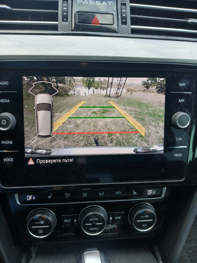 VW Passat, снимка 8 - Автомобили и джипове - 52199343