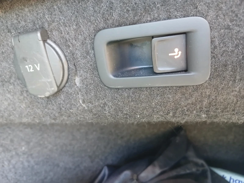 VW Passat, снимка 15 - Автомобили и джипове - 52199343