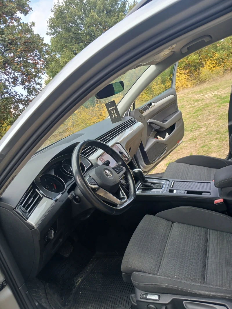 VW Passat, снимка 5 - Автомобили и джипове - 52199343