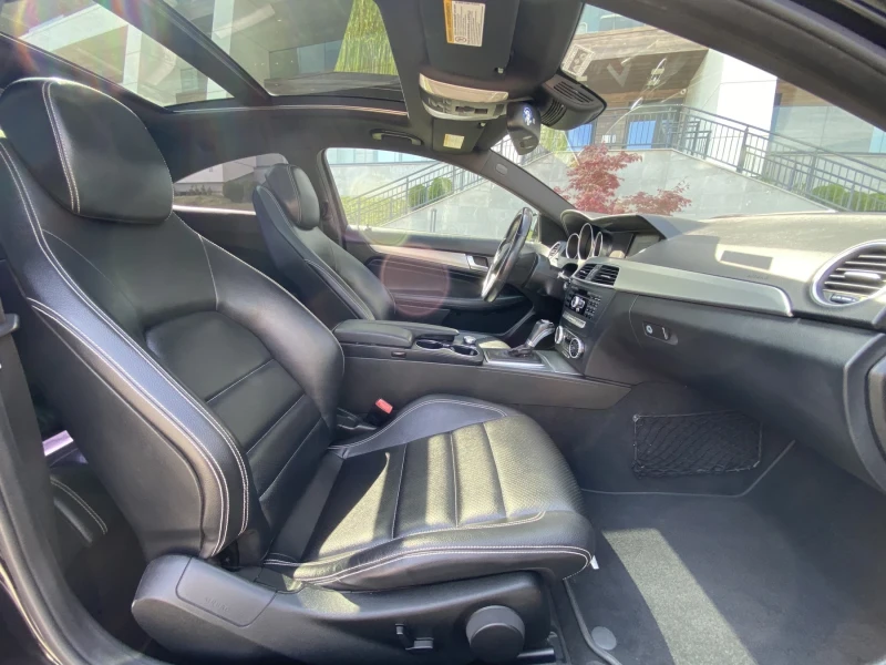 Mercedes-Benz C 350 4 MATIC, снимка 4 - Автомобили и джипове - 52584617