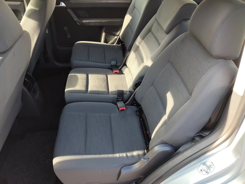 VW Touran 1, 9TDI 106ps 6ck 7 МЕСТА, снимка 7 - Автомобили и джипове - 52816437