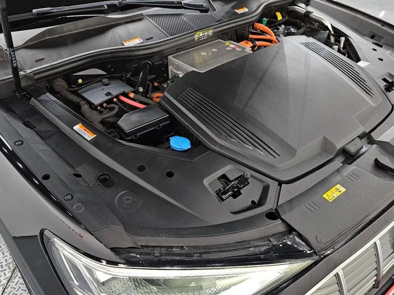 Audi E-Tron 50 Quattro Sportback| 313к.с., снимка 6 - Автомобили и джипове - 56009514