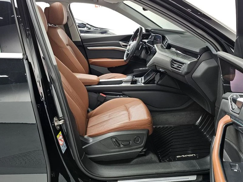 Audi E-Tron 50 Quattro Sportback| 313к.с., снимка 11 - Автомобили и джипове - 56009514