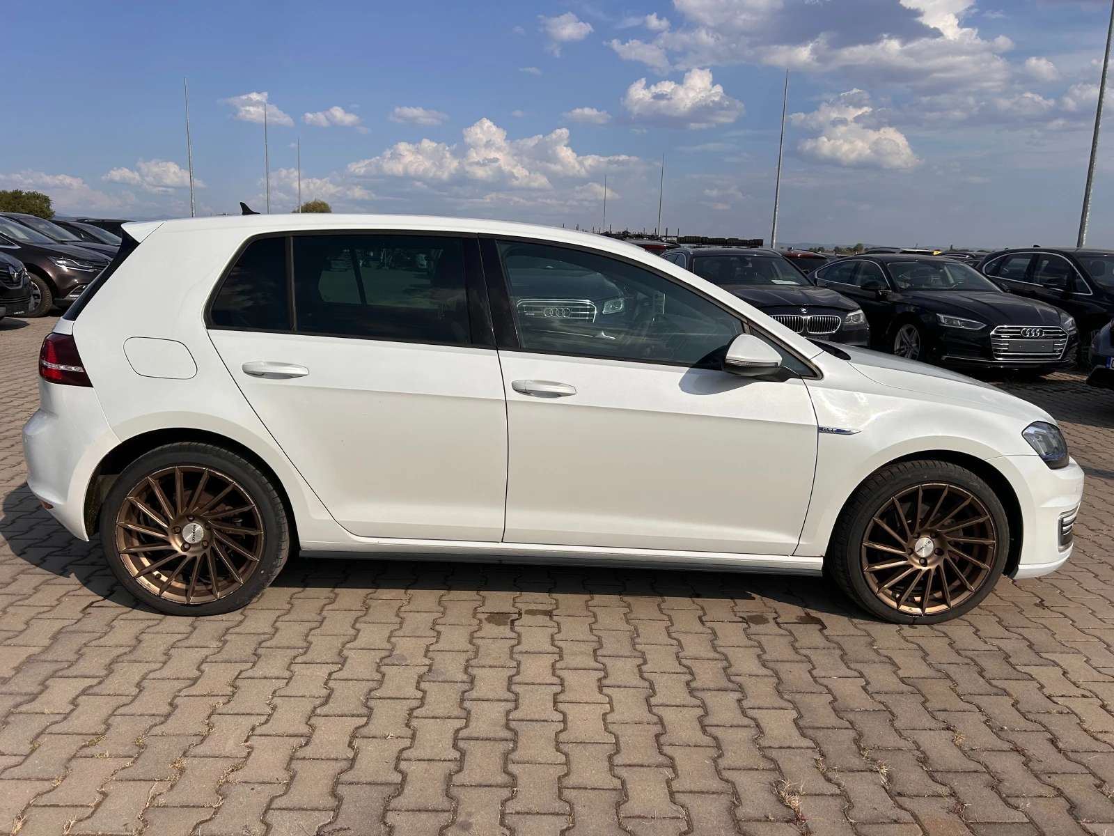 VW Golf 1.4TGE AVTOMAT/NAVI EURO 6 ЛИЗИНГ - изображение 5