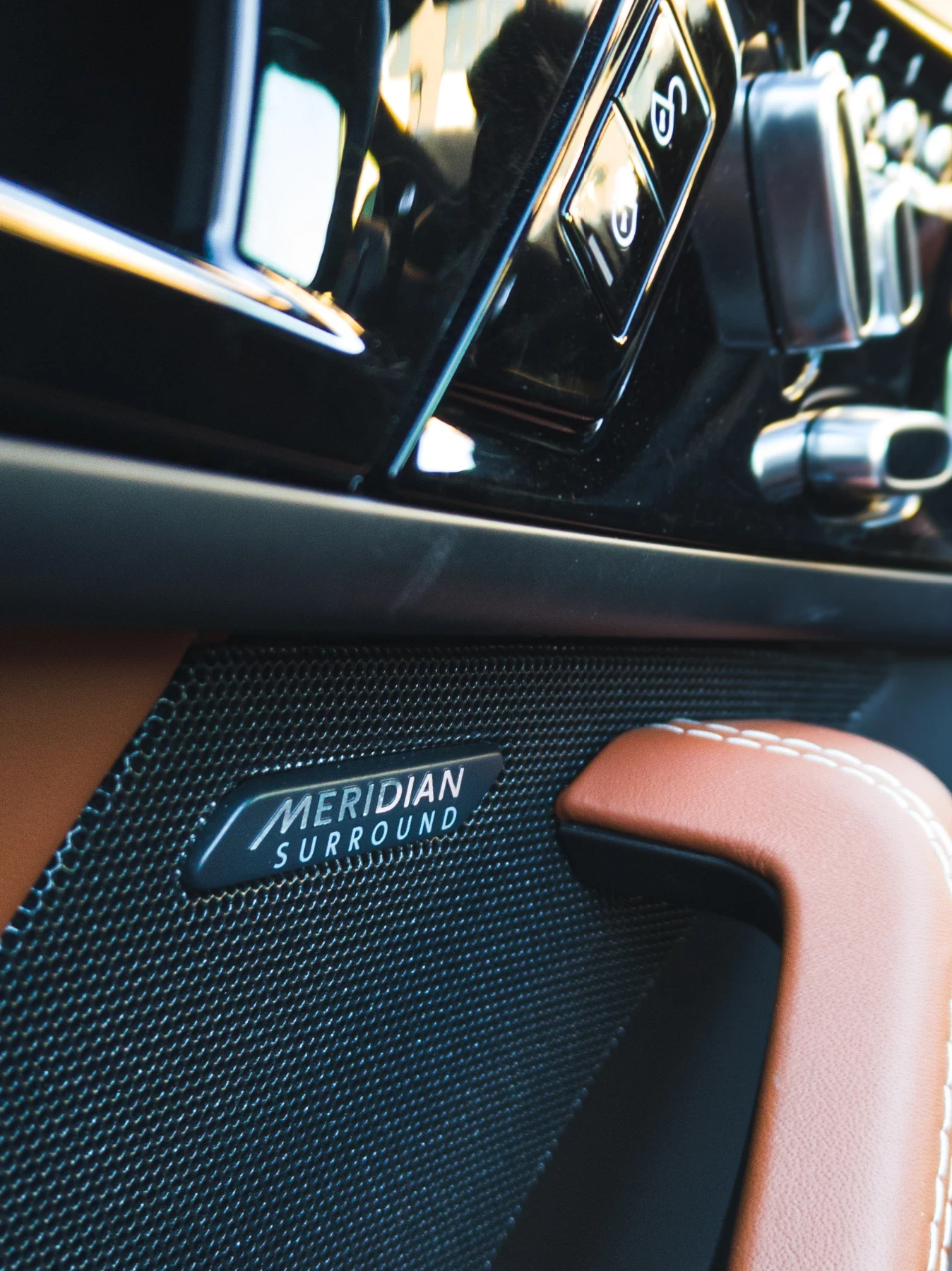 Jaguar F-Type R | Mobile.bg   13