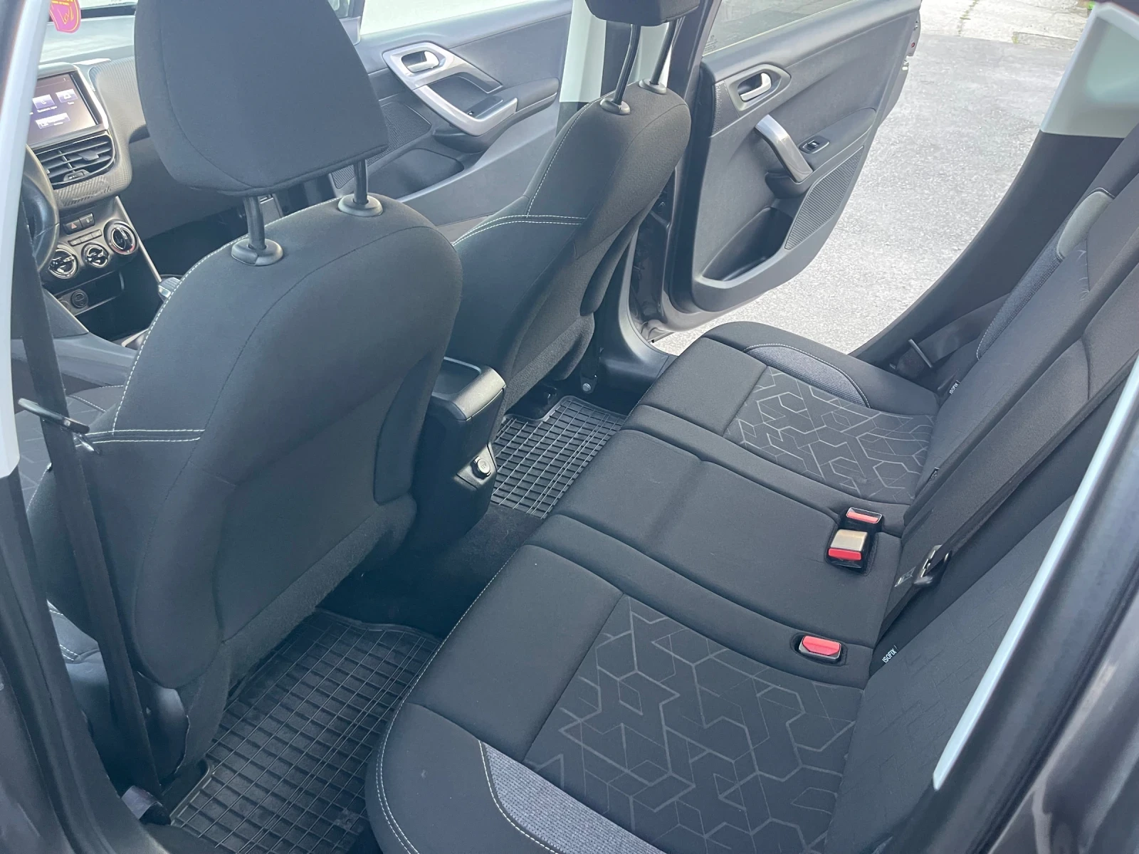 Peugeot 2008 1.2VTI LED | Mobile.bg   11