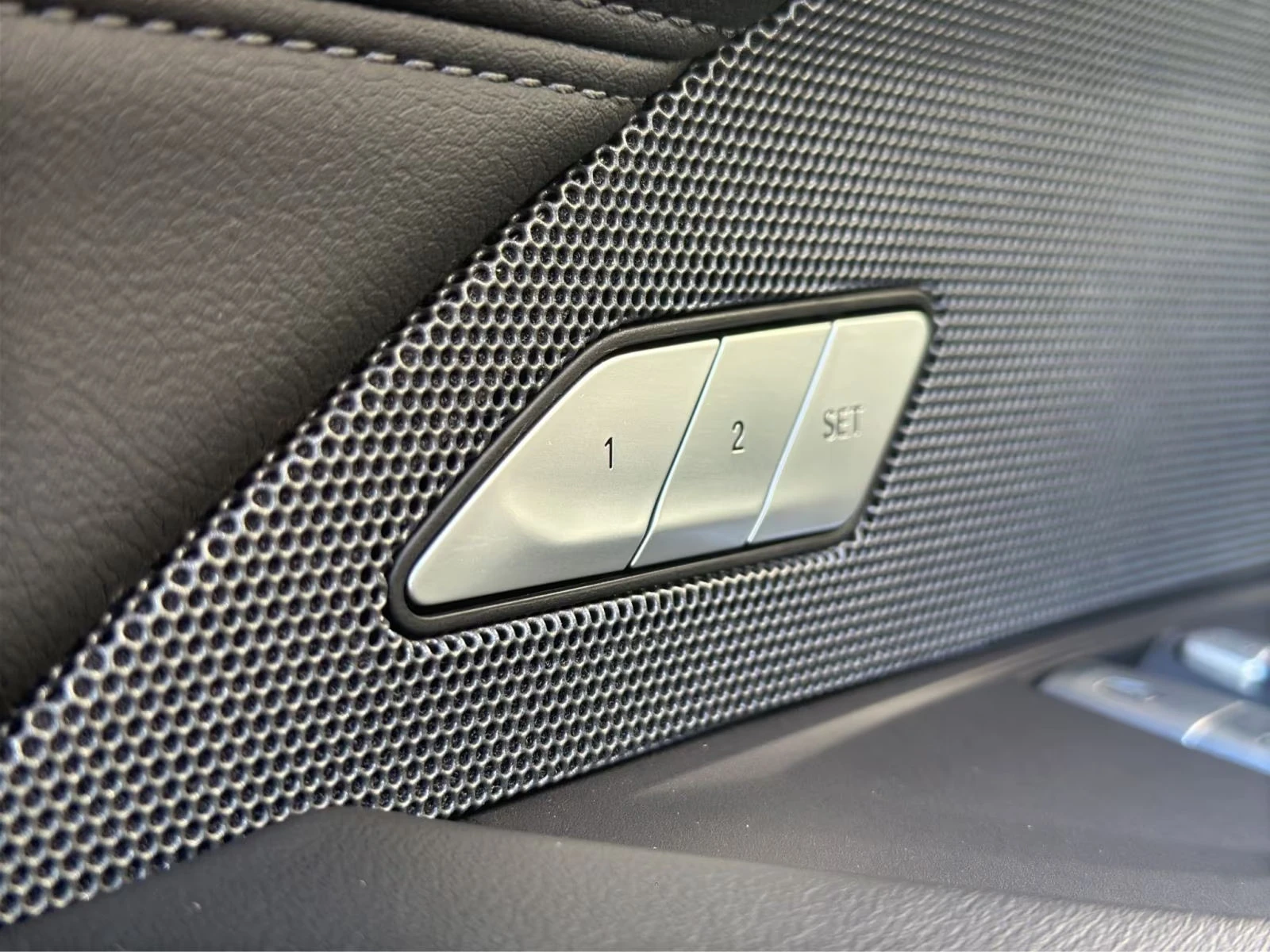 BMW M4 xDrvie/510HP/CARBON/COMP./360/H&K/MEMO/793g | Mobile.bg � ����������� 13