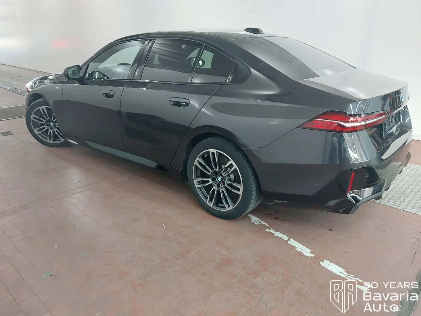 BMW 520 d M Sport Paket Steptronic, снимка 2 - Автомобили и джипове - 53966827