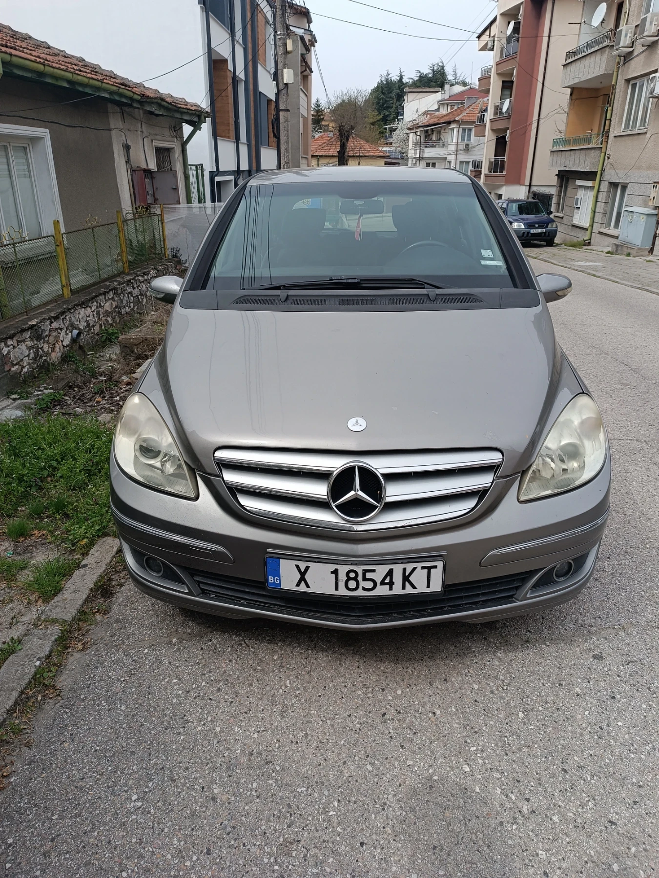 Mercedes-Benz B 200