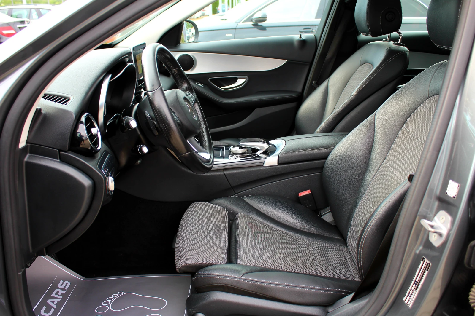 Mercedes-Benz C 200 CDI СОБСТВЕН ЛИЗИНГ, снимка 11 - Автомобили и джипове - 54297042