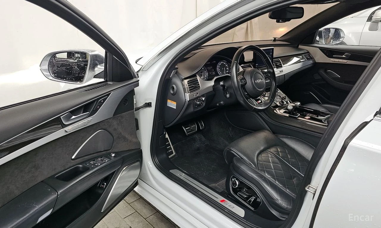 Audi S8 ПОДГРЕВ* ОБДУХВАНЕ* ДИСТРОНИК* LANE* ASSIST* , снимка 6 - Автомобили и джипове - 54485309
