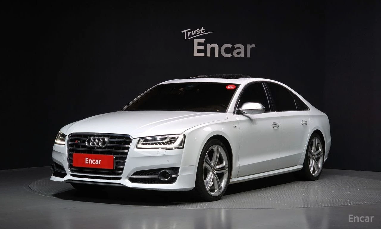 Audi S8 ПОДГРЕВ* ОБДУХВАНЕ* ДИСТРОНИК* LANE* ASSIST* 