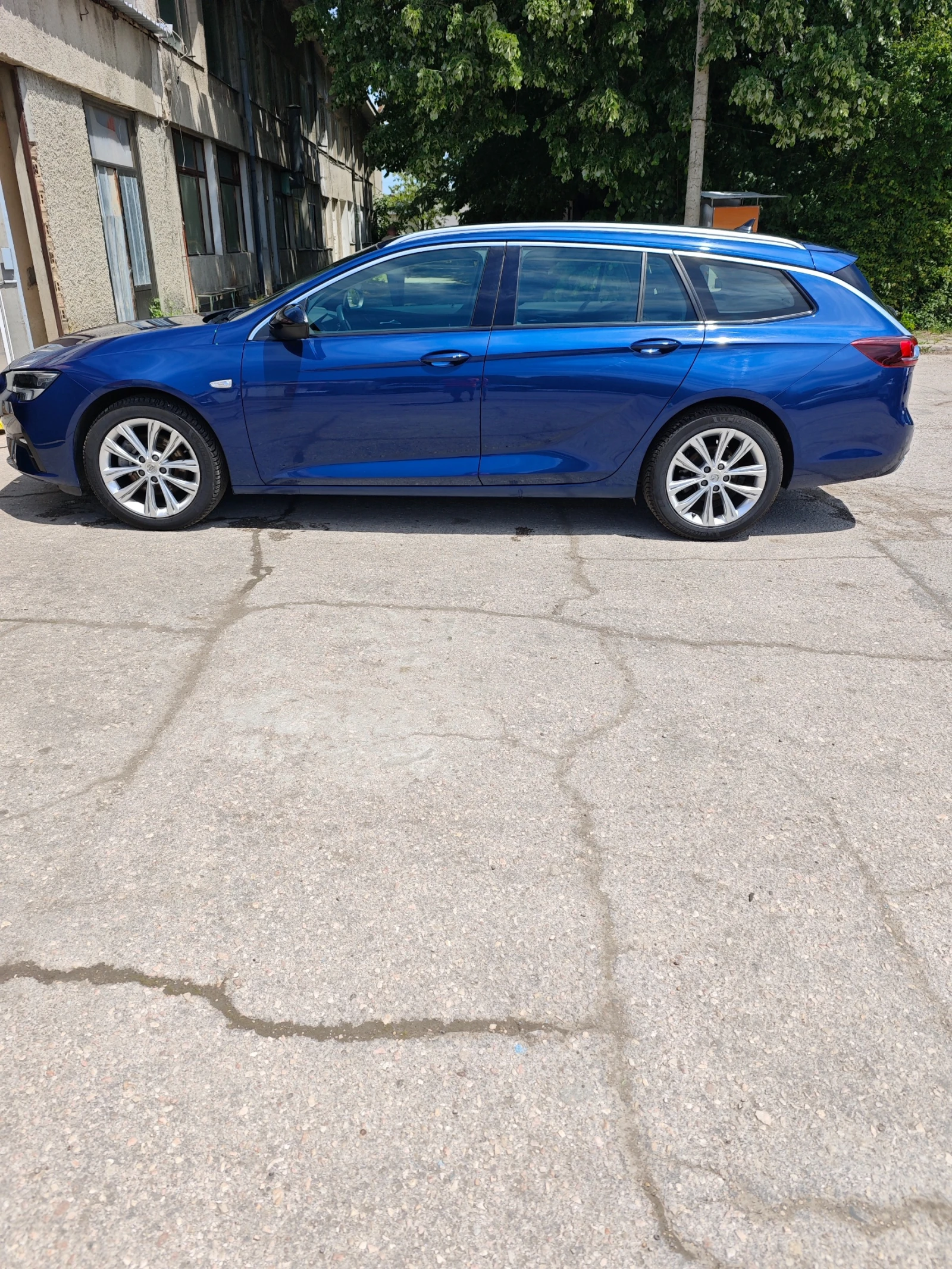 Opel Insignia Автоматик, 174 к.с, снимка 3 - Автомобили и джипове - 54613235