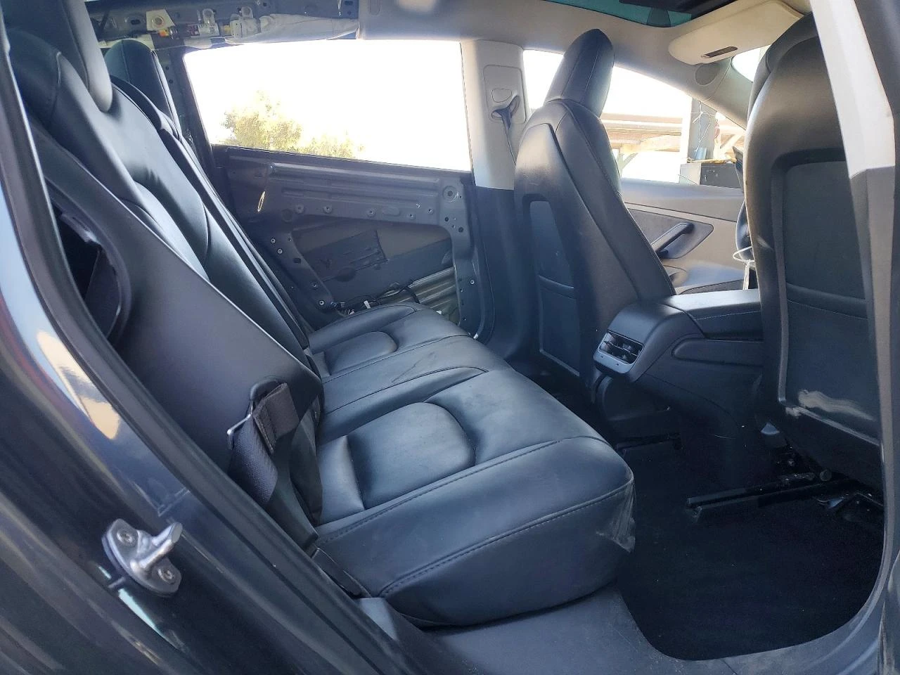 Tesla Model 3, снимка 10 - Автомобили и джипове - 54623990