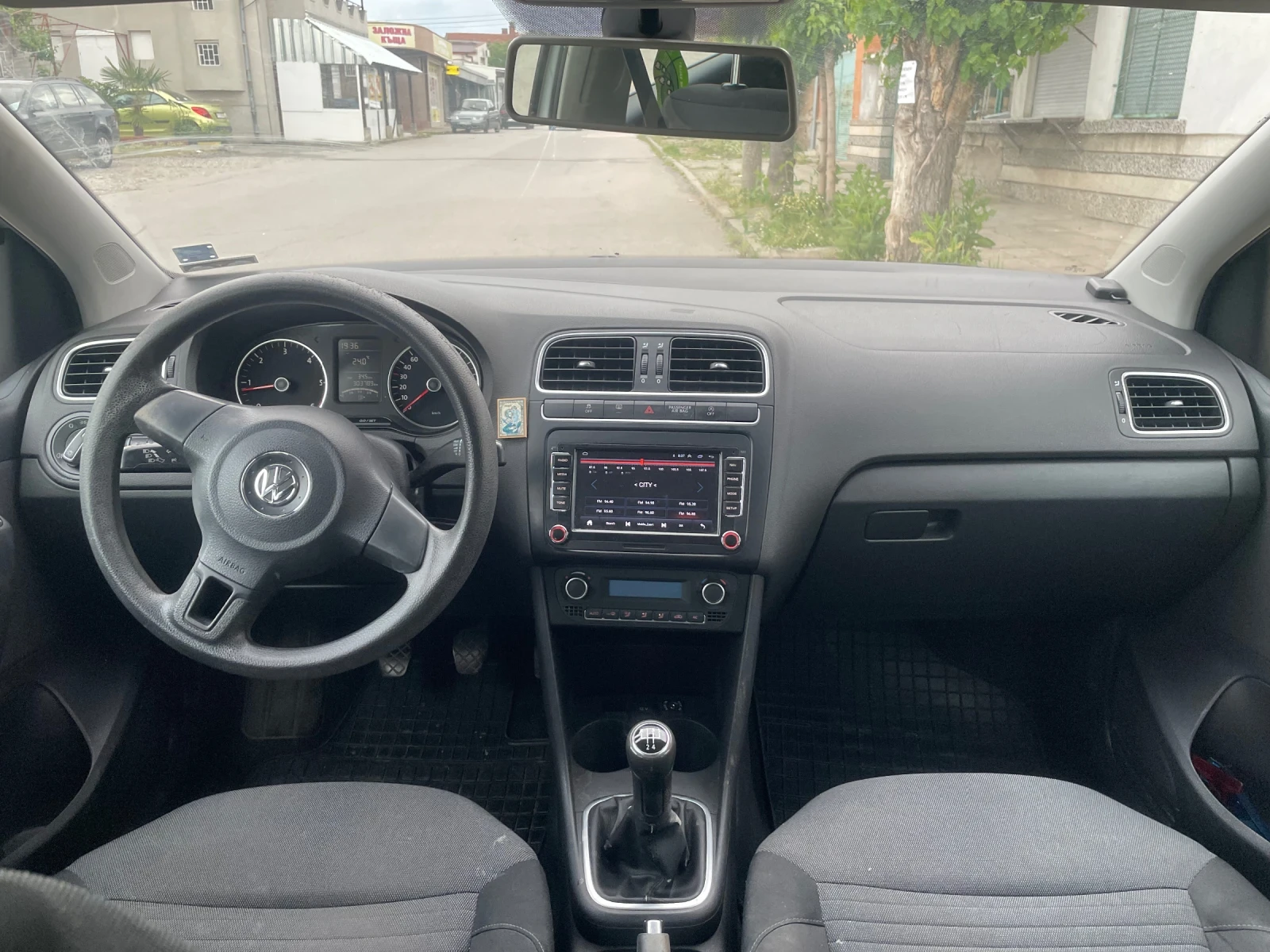 VW Polo, снимка 5 - Автомобили и джипове - 54635101