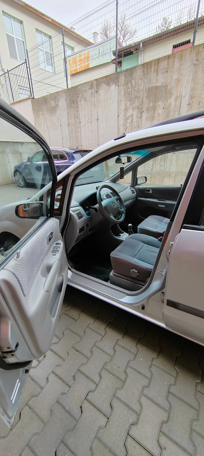 Mazda Premacy 1.9 lpg, снимка 8 - Автомобили и джипове - 54679608