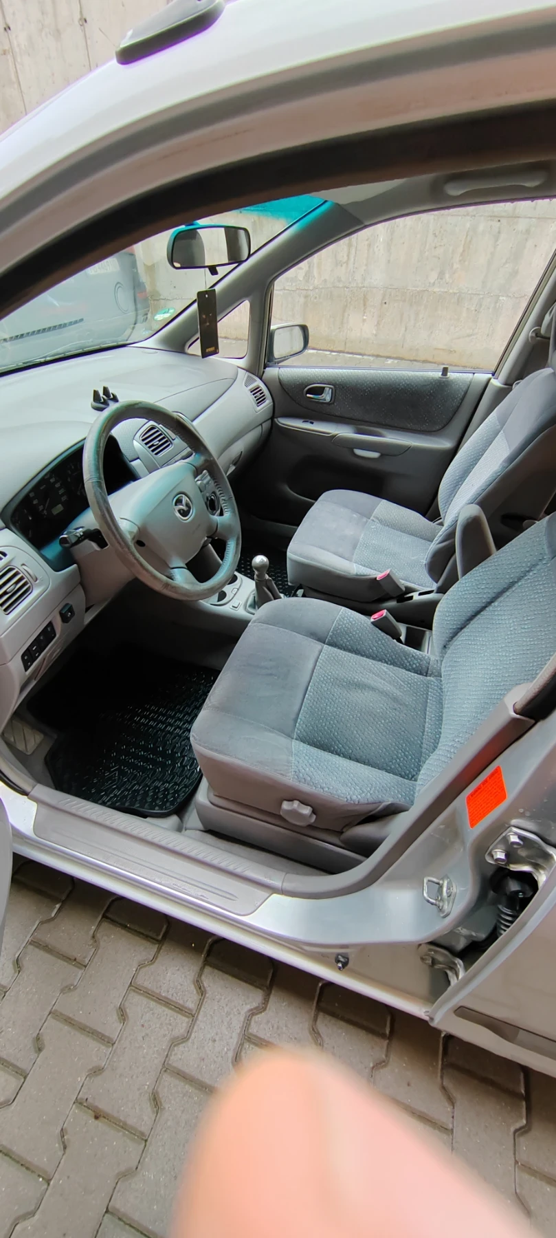 Mazda Premacy 1.9 lpg, снимка 7 - Автомобили и джипове - 54679608