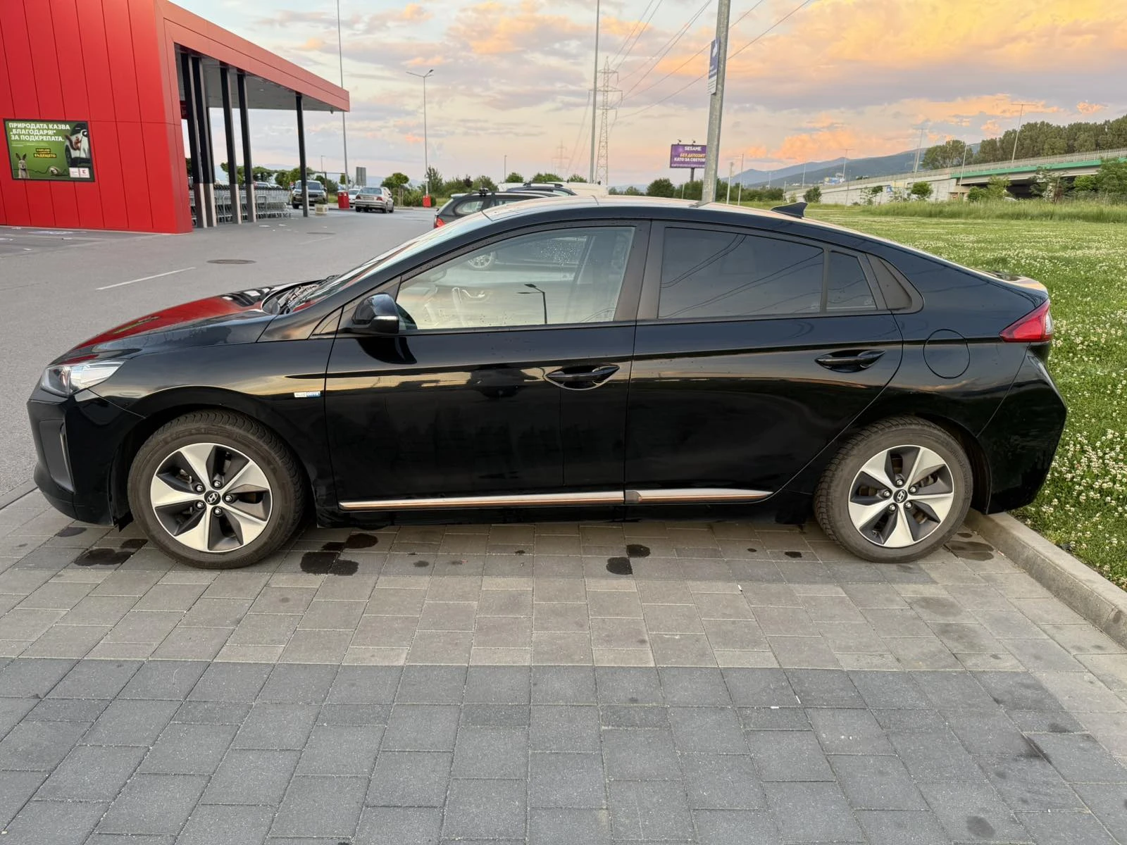 Hyundai Ioniq, снимка 5 - Автомобили и джипове - 54826174
