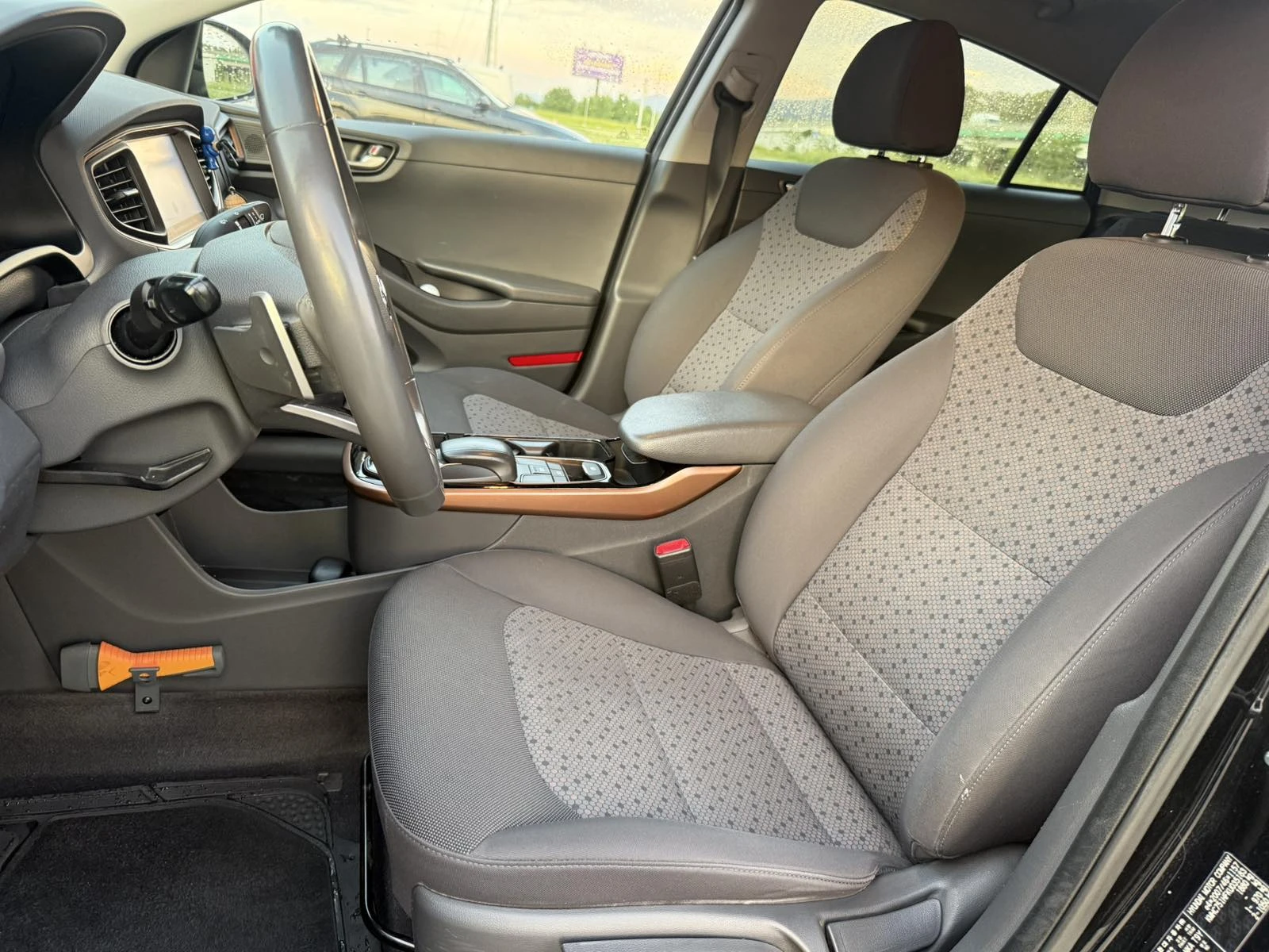 Hyundai Ioniq, снимка 11 - Автомобили и джипове - 54826174