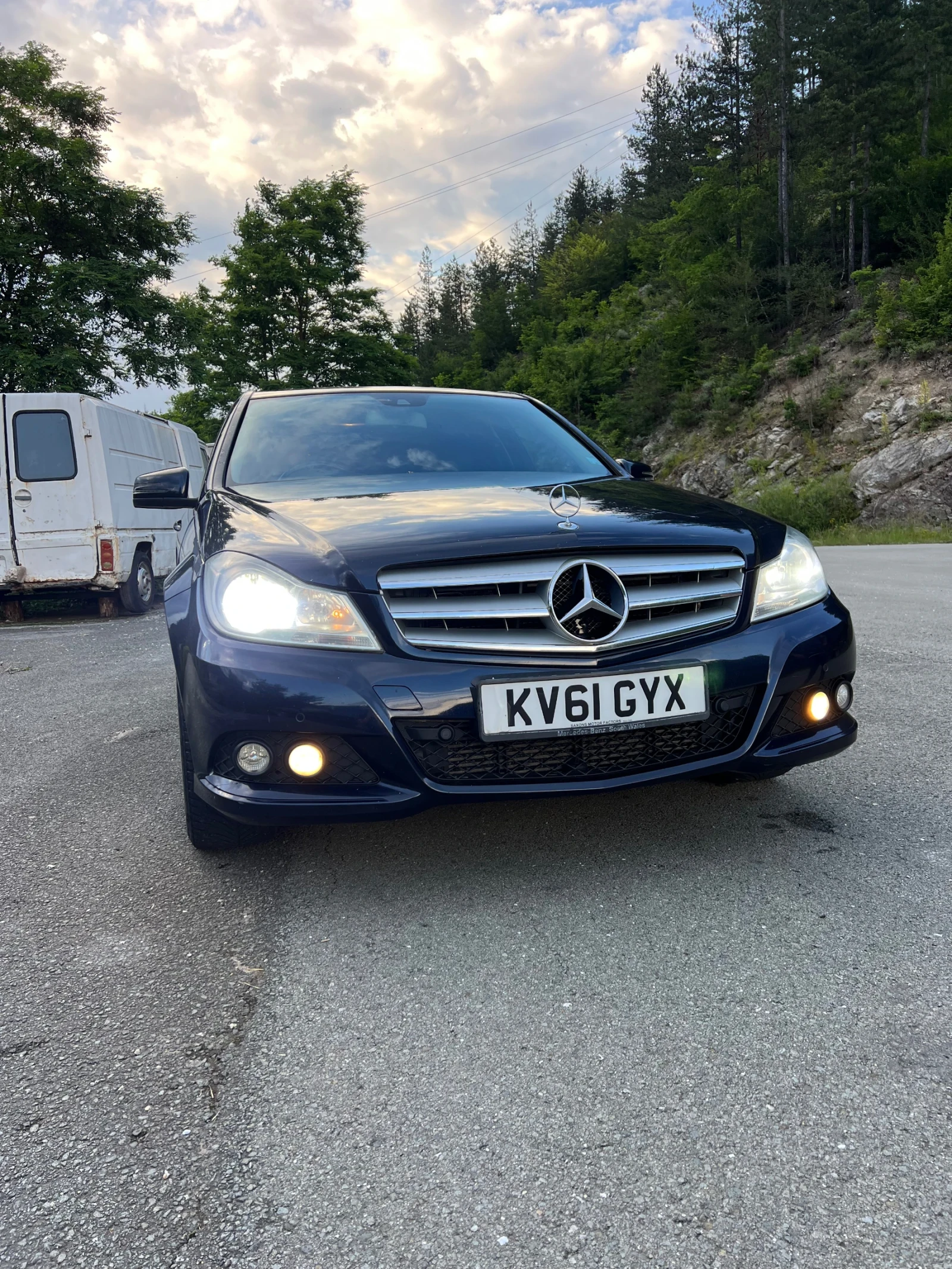 Mercedes-Benz 220 C220, снимка 3 - Автомобили и джипове - 54921628