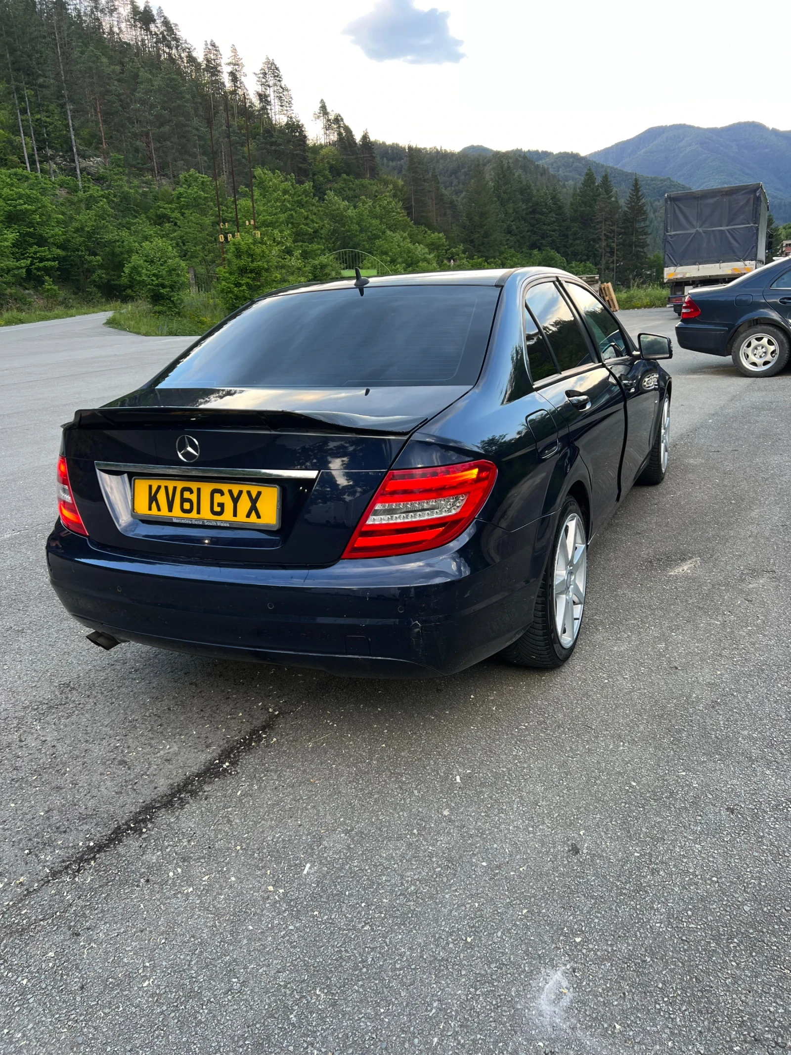 Mercedes-Benz 220 C220, снимка 4 - Автомобили и джипове - 54921628